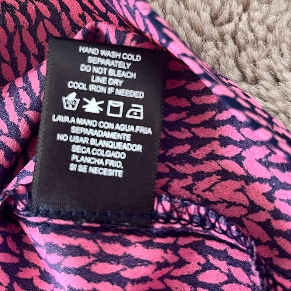 Pleione V Neck Collared Top Cap Sleeves Pink and Navy. Sz XXL plus size casual - Picture 9 of 11